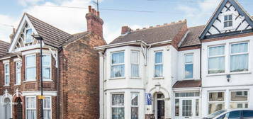 4 bedroom terraced house