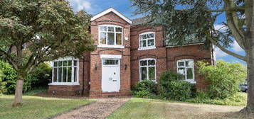 6 bedroom detached house for sale