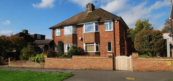 3 bedroom semi-detached house to rent