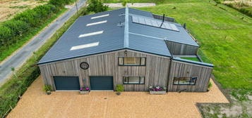 3 bedroom barn conversion for sale