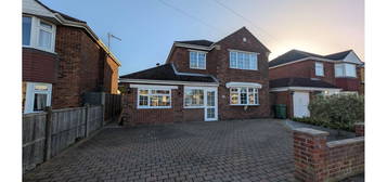 4 bed detached house for sale