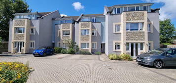 2 bedroom ground floor flat