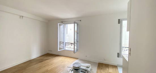 Studio  à vendre, 1 pièce, 24 m², Étage 2/–