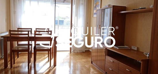 Piso de alquiler en De Los Hermanos Gómez, Ventas