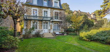 Vente maison 7 pièces 217 m²