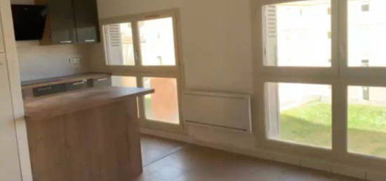 Appartement  à louer, 2 pièces, 1 chambre, 51 m²