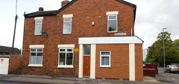 6 bedroom terraced house