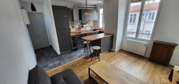 Loue 2 pièces 32m² meublé - rue Berzelius Paris 17