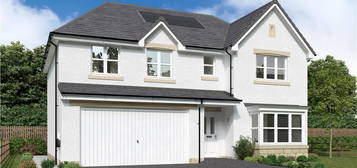 5 bed detached house for sale