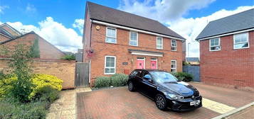 3 bed semi-detached house to rent