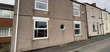 2 bedroom detached house