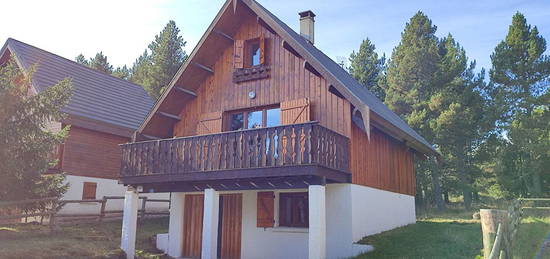 Chalet  à vendre, 5 pièces, 3 chambres, 74 m²