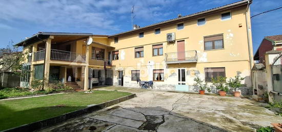 Villa bifamiliare Strada Comunale di Balzola 4, Popolo, Rondò, Oltreponte, Casale Monferrato