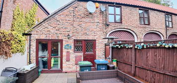 3 bed semi-detached house for sale