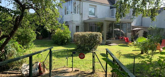 Maison au bord de la rivière St Eloi à vendre dans le centre de Muzillac