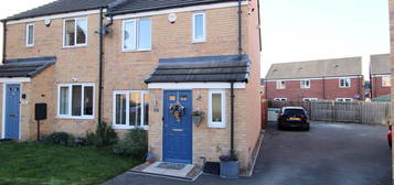 3 bed semi-detached house for sale