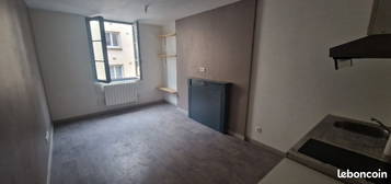 Studio récent libre de suite secteur mairie