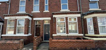 5 bedroom terraced house