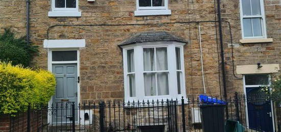 6 bedroom terraced house