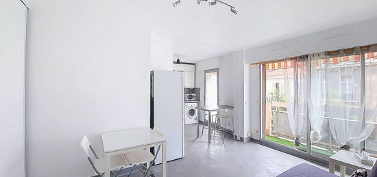 Studio Meublé 28.27 m²+ balcon Quartier : 5 Avenues