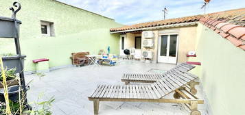 Maison de village R+2 avec grande terrasse et grand garage