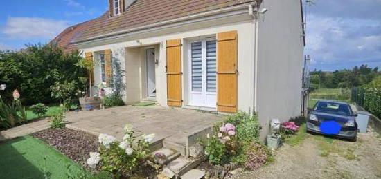 Maison  à louer, 5 pièces, 4 chambres, 100 m²