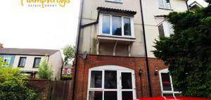 4 bedroom terraced house to rent