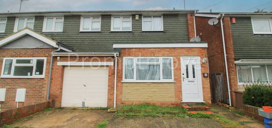 Property to rent in St. Josephs Close, Luton LU3