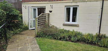 Flat for sale in Windsor Way, Aldershot GU11