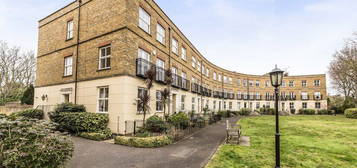 Flat for sale in Hampton Court Crescent, Graburn Way, East Molesey KT8