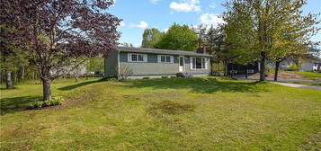 232 Geralyn Dr, Miramichi, NB E1N 3T9