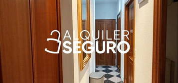 Piso de alquiler en Melquiades Biencinto, Entrevías