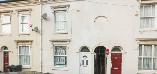 3 bedroom terraced house for sale