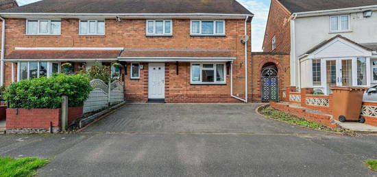 3 bedroom semi-detached house for sale