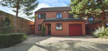 4 bedroom detached house