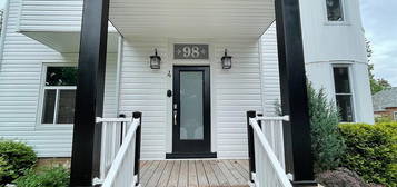 Park St #98, Chatham, ON N7M 3S5