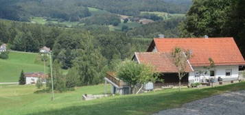 Einfamilienhaus in ruhiger Alleinlage mit traumhafter Aussicht im Dreiburgenland im Bayerischen Wald