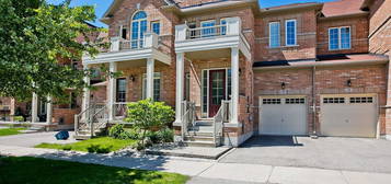 74 Brock Ave, Markham, ON L6C 0S9