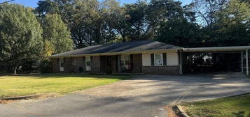 1209 Mason Ridge Dr, Demopolis, AL 36732