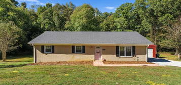 6911 Oakland Ave, Indian Trail, NC 28079