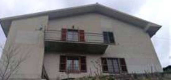 Villa all'asta Sp122, Gagliole