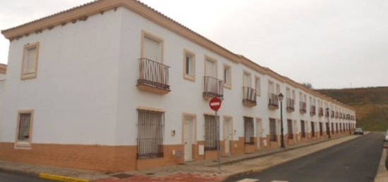 Chalet pareado en venta en calle Estornino