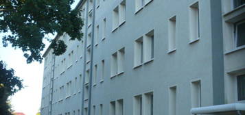 2 Raum Wohnung  39 m2 , Gotha Kantstr. - Sanierungsobjekt