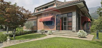 Villa in vendita in via Mulino, 12