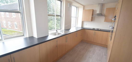 6 bed flat to rent