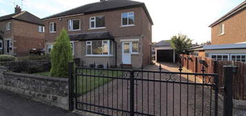 3 bedroom semi-detached house to rent