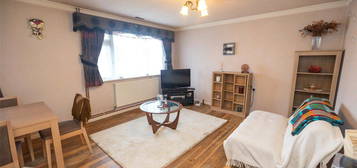 2 bed maisonette for sale