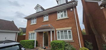 5 bedroom detached house