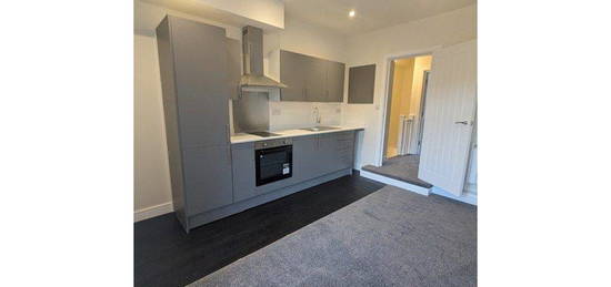 2 bed flat to rent