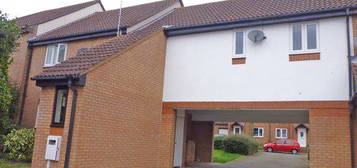 Flat to rent in Lynmouth Crescent, Furzton, Milton Keynes MK4